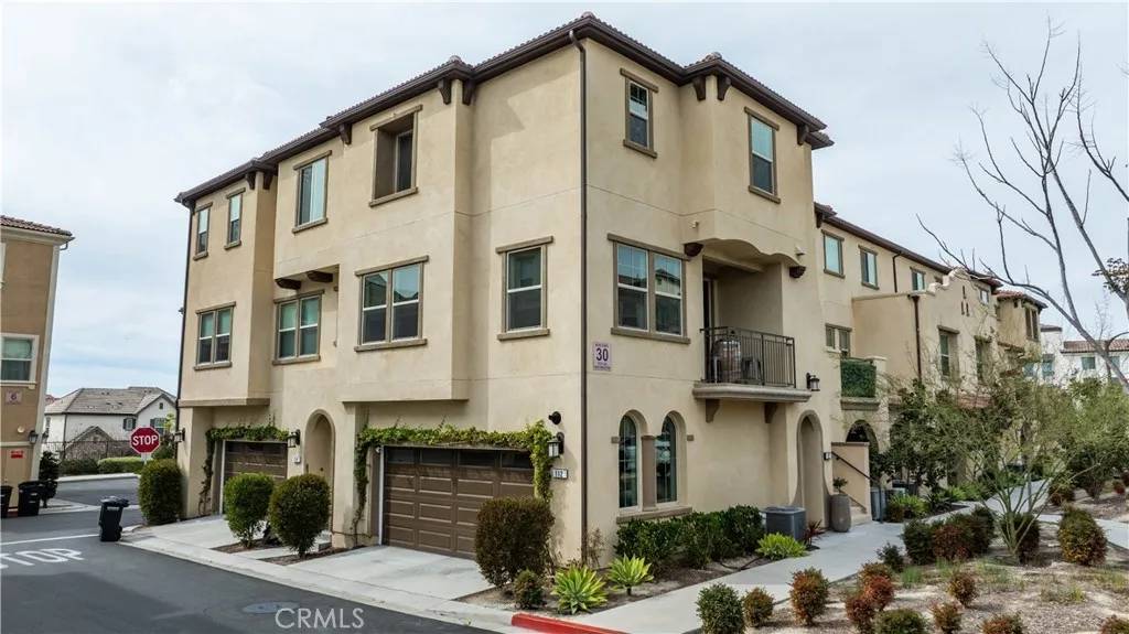 Lake Forest, CA 92610,112 High Meadow