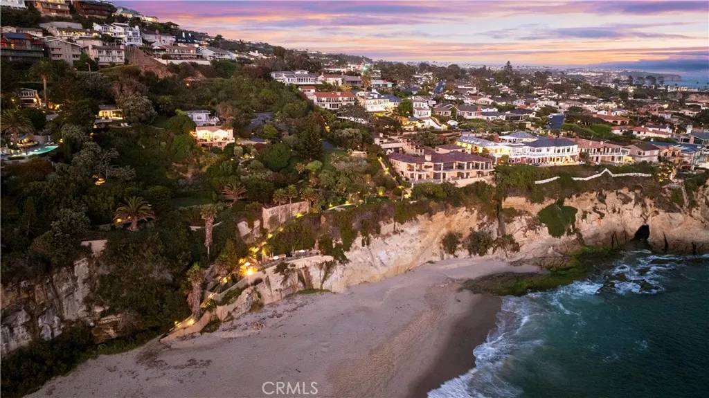 Laguna Beach, CA 92651,32221 Coast Highway