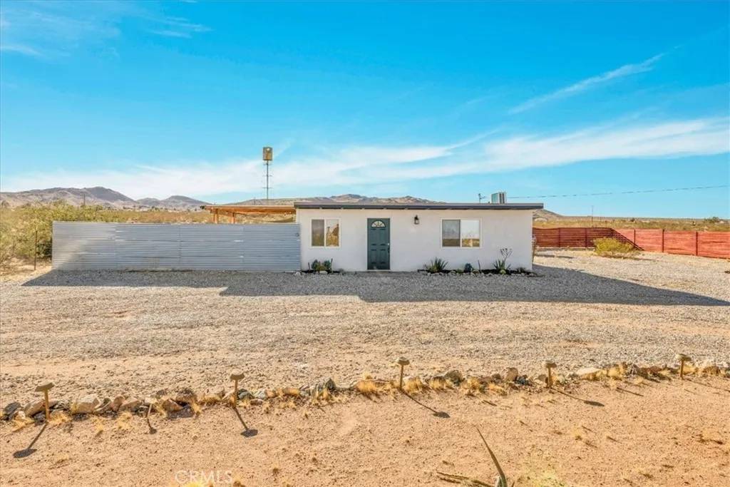 Landers, CA 92285,1746 Golden Sands Road