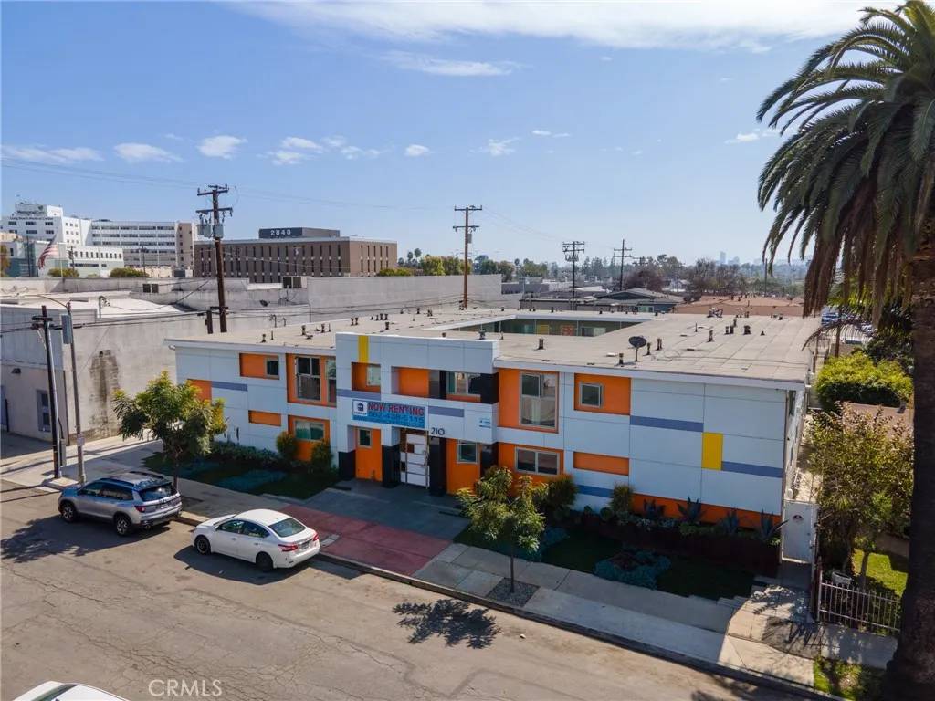 Long Beach, CA 90806,210 E 29th Street
