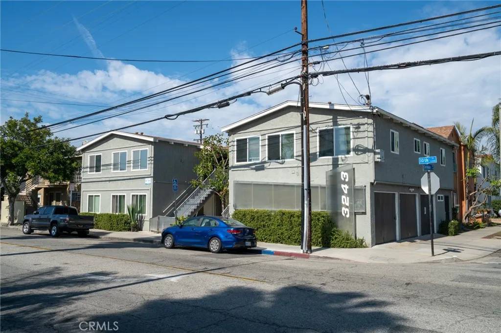 Long Beach, CA 90804,3243 E 10th Street