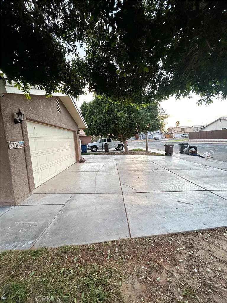 Blythe, CA 92225,316 E Chaparral