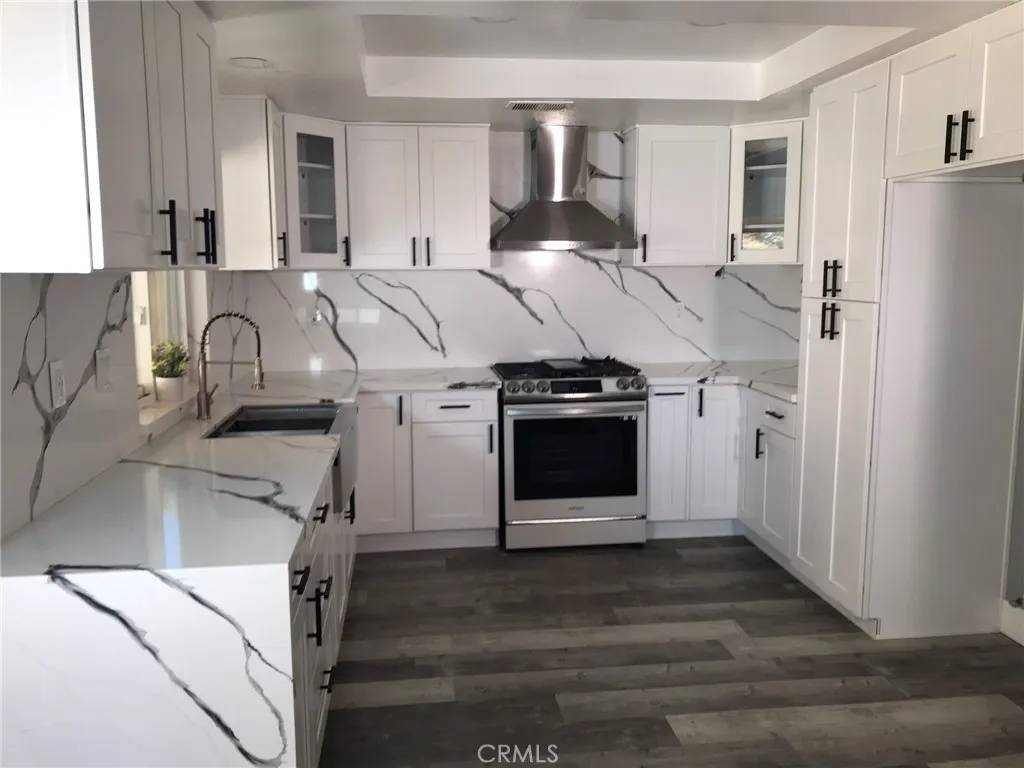 Corona, CA 92883,26734 Caravan Cir