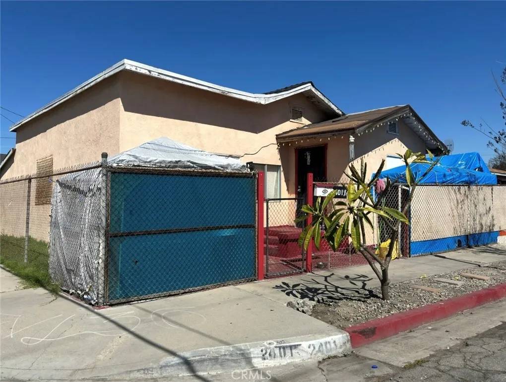 Compton, CA 90222,2401 E Hatchway Street