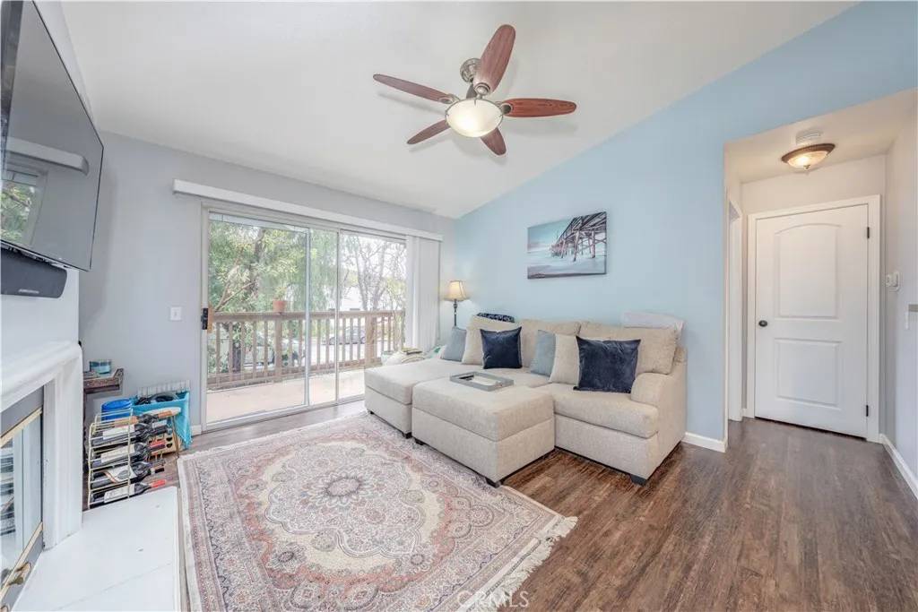 Rancho Santa Margarita, CA 92688,32 Abrigo