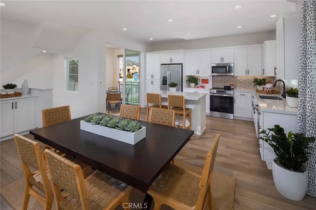 Eastvale, CA 92880,12782 Sila Way