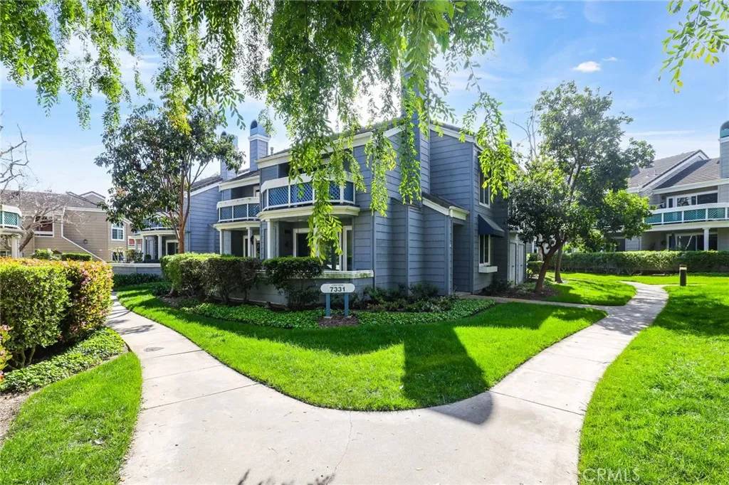 Huntington Beach, CA 92648,7331 Coho Drive #104