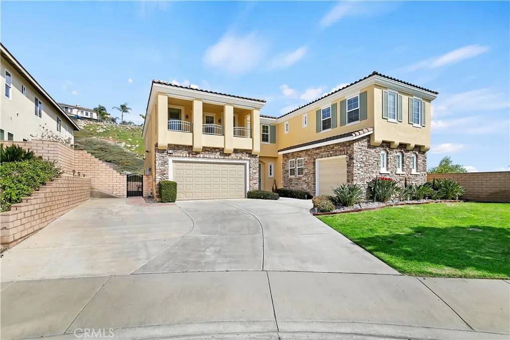 Riverside, CA 92503,16648 Pinnacle Peak Court