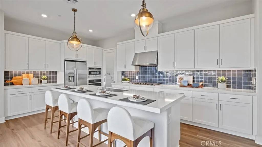 Irvine, CA 92618,336 Coolidge