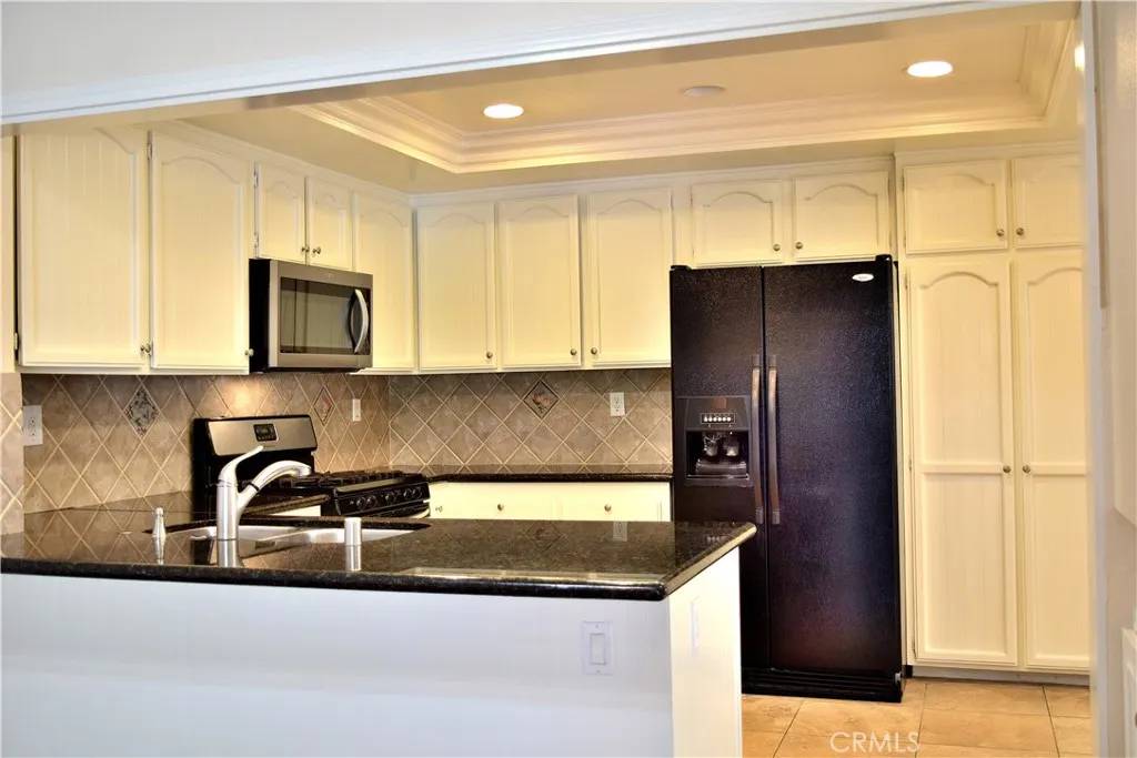 Irvine, CA 92604,16 Creekwood #67