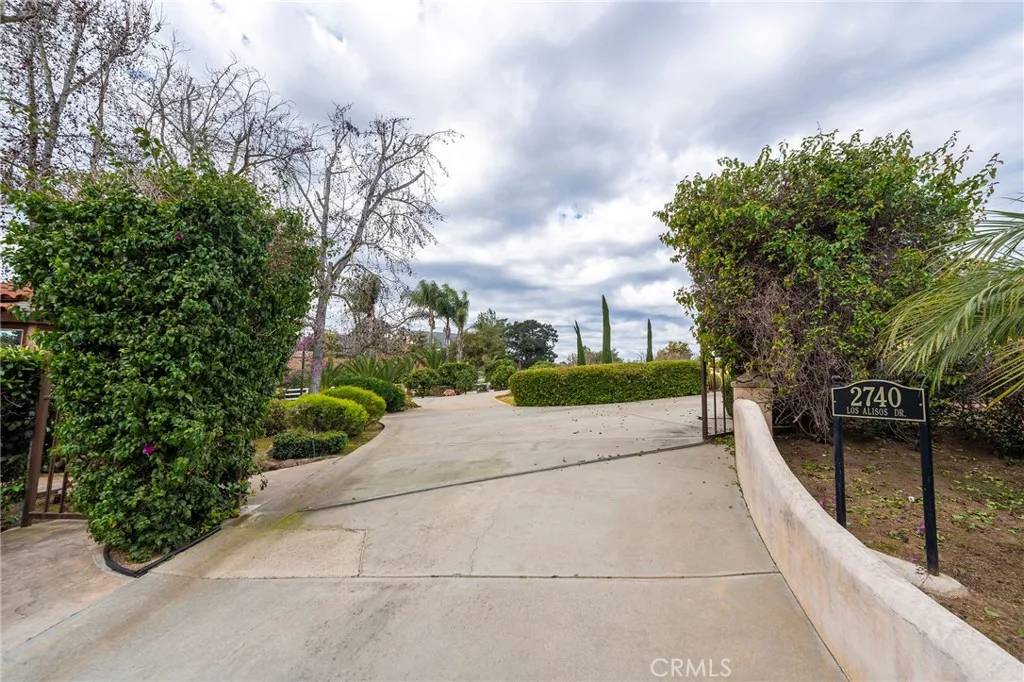 Fallbrook, CA 92028,2740 Los Alisos Drive