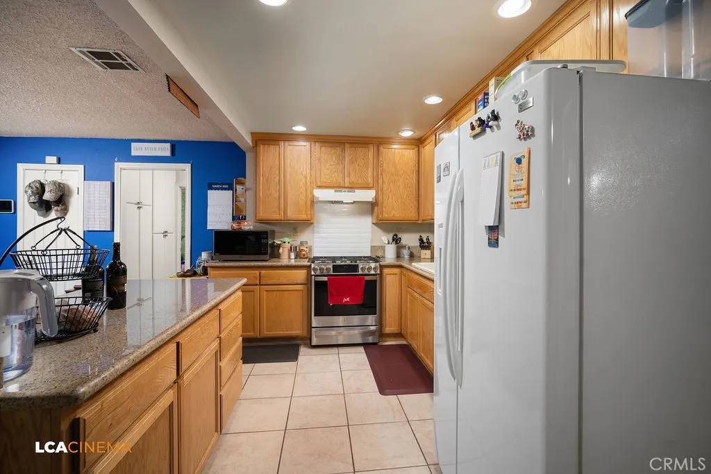 Ridgecrest, CA 93555,218 S Holly Canyon Drive