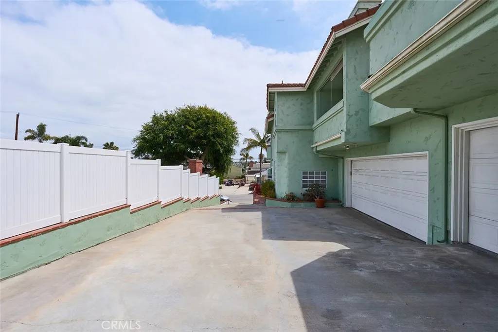 Long Beach, CA 90814,385 Park Avenue
