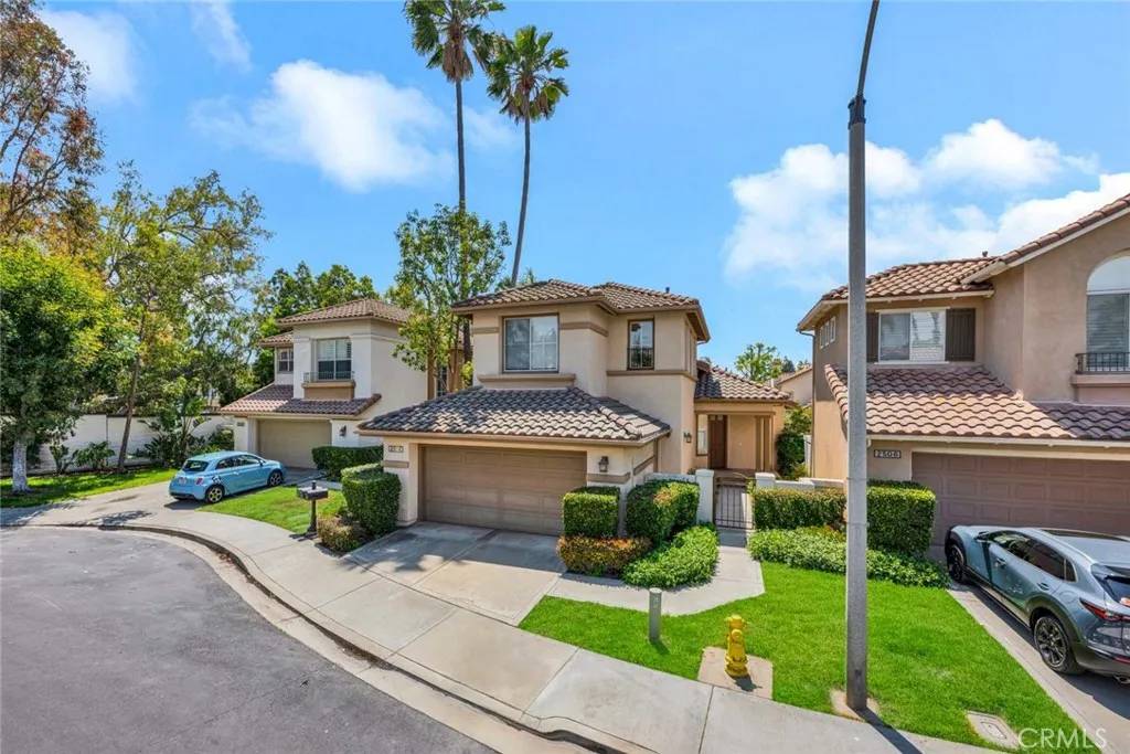 Tustin, CA 92782,2516 Lewis Drive