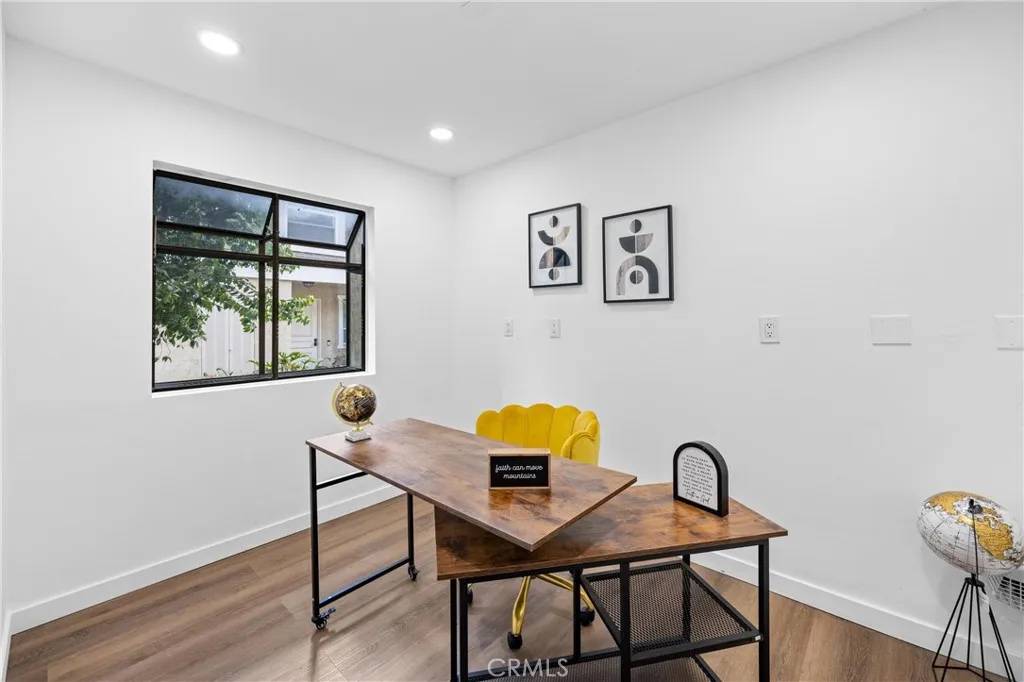 Irvine, CA 92620,163 Pineview