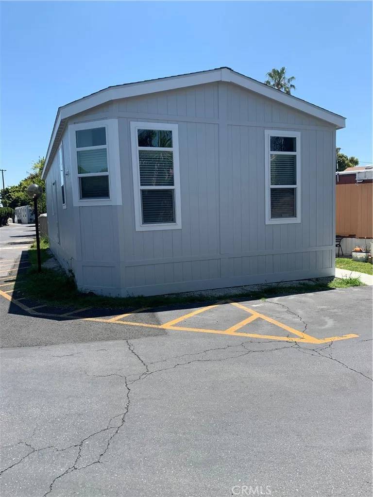 Santa Ana, CA 92703,2767 W 1st #14