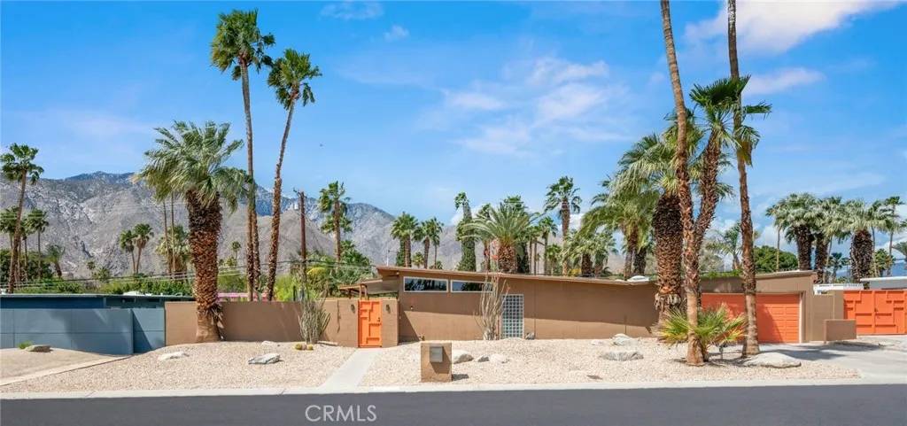 Palm Springs, CA 92262,2011 N Berne Drive