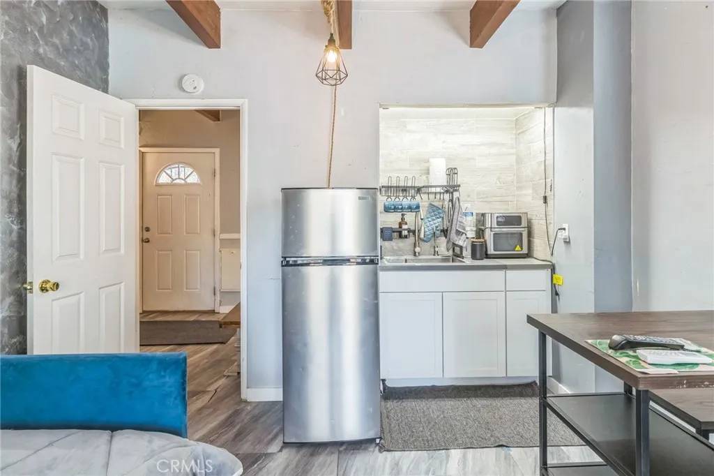 Arrowbear, CA 92382,33080 Robin Lane