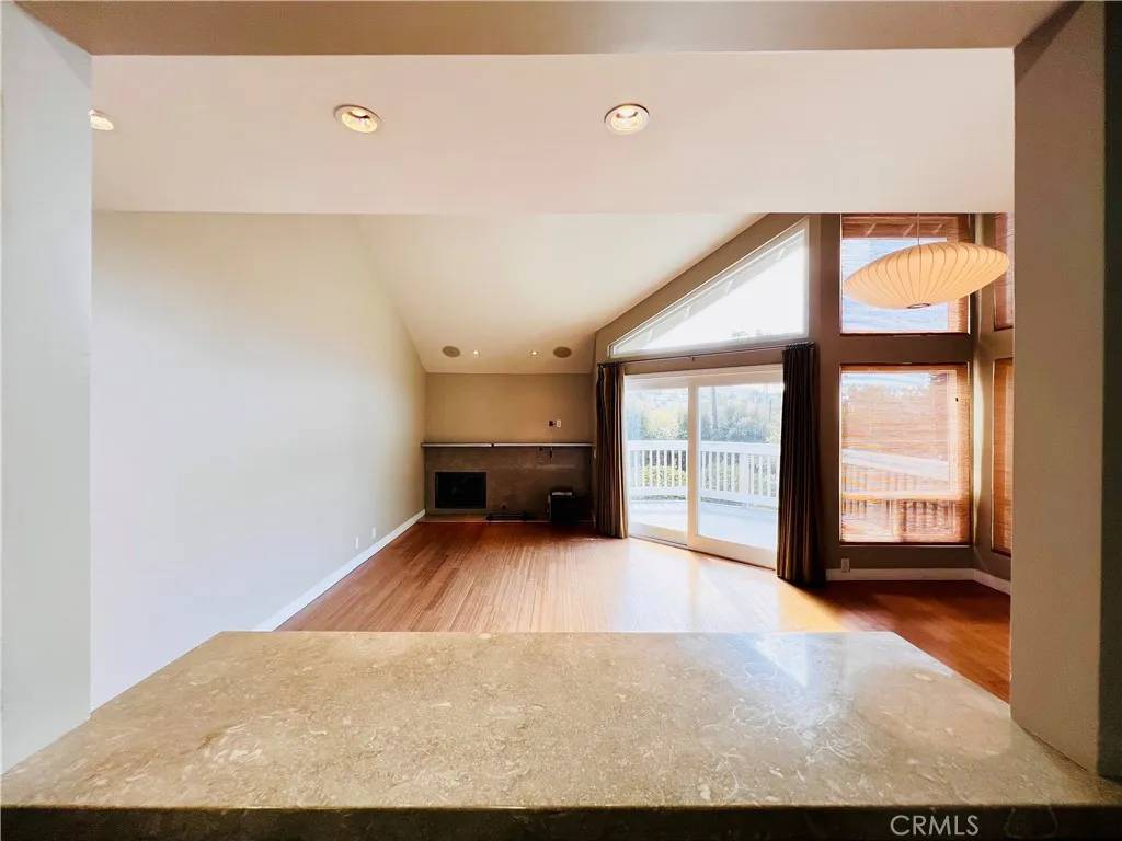 Laguna Beach, CA 92651,105 High Drive