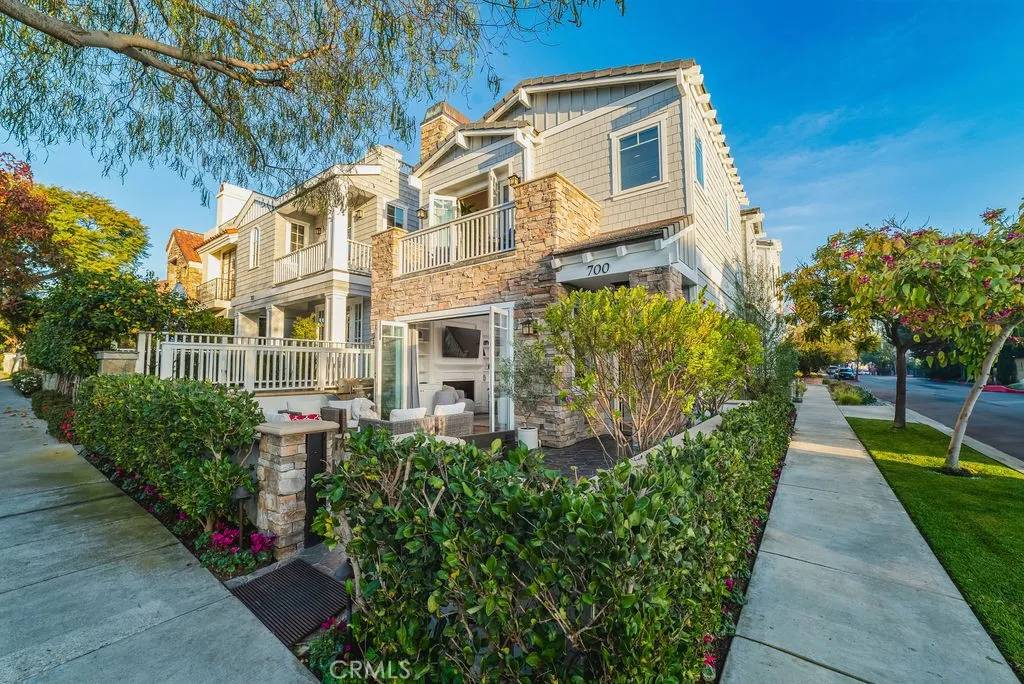 Corona Del Mar, CA 92625,700 Acacia Avenue #A