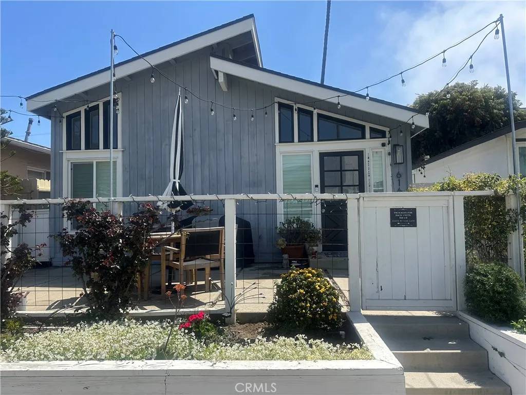 Corona Del Mar, CA 92625,616 Goldenrod Avenue