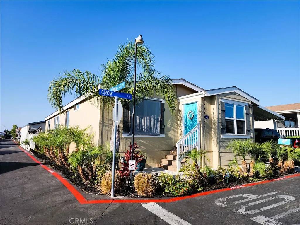 Fountain Valley, CA 92708,105 Crow