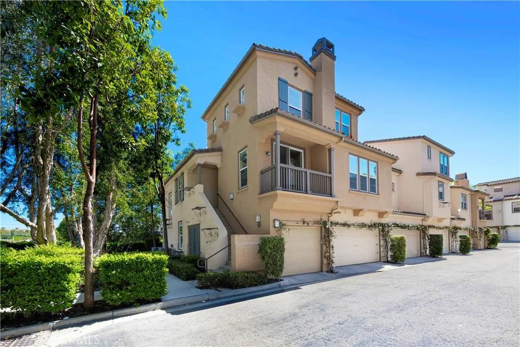 Ladera Ranch, CA 92694,22 Martino