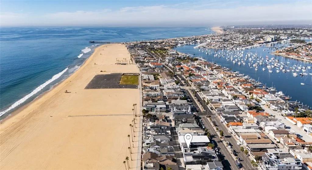 Newport Beach, CA 92661,1113 W Balboa Boulevard ##.5