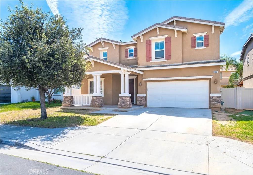 Perris, CA 92571,995 Whimbrel Way