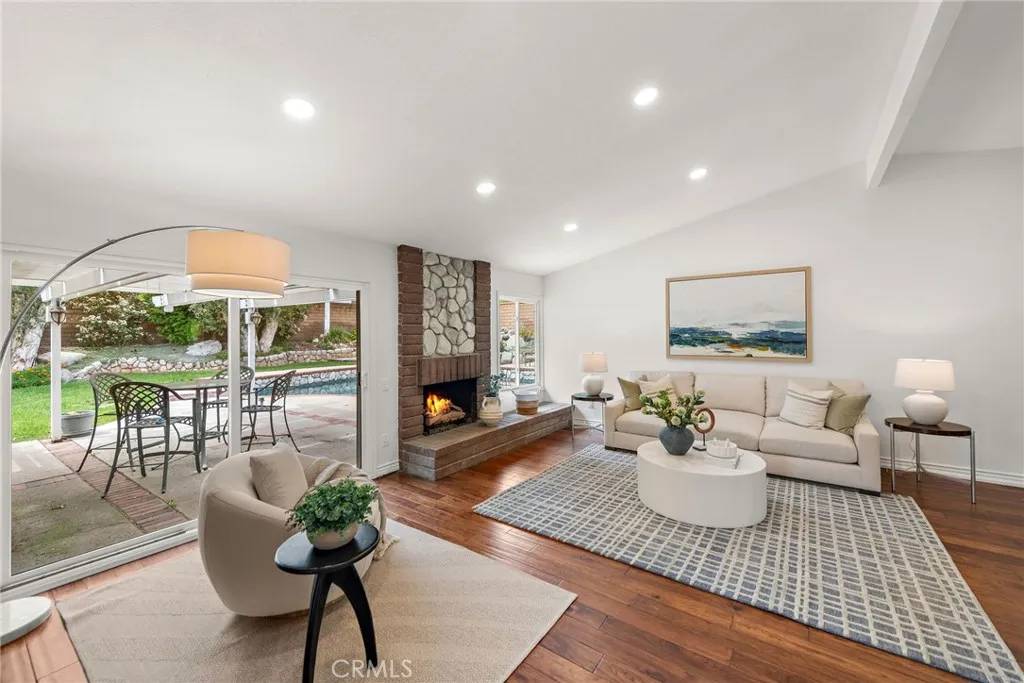 Yorba Linda, CA 92886,4951 Oak Tree Court