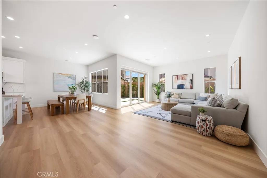Irvine, CA 92618,119 Rimstone