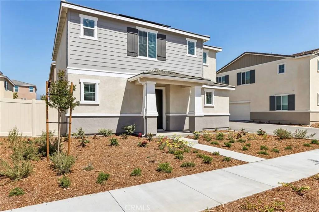 Redlands, CA 92374,2112 Bergamot Street
