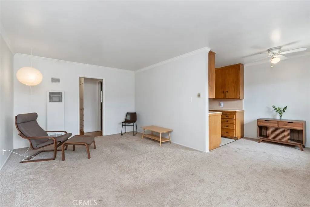 Long Beach, CA 90803,2075 East Appleton Street #6