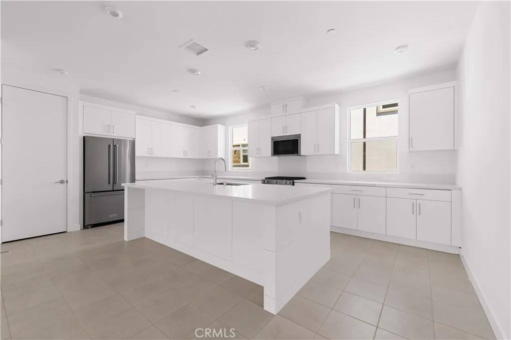 San Diego, CA 92108,2631 Everly dr