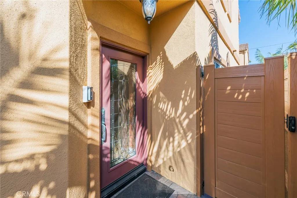 Huntington Beach, CA 92648,206 16th Street