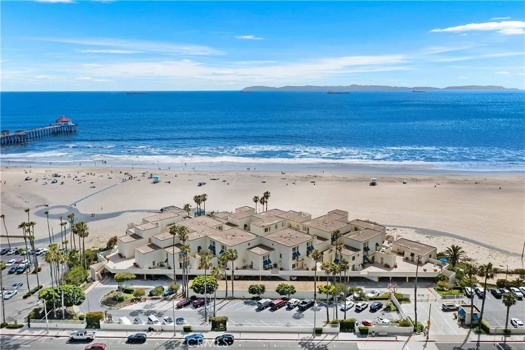 Huntington Beach, CA 92648,711 Pacific Coast #325
