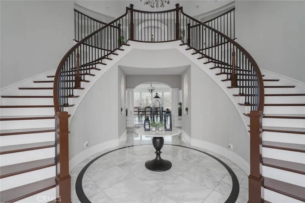 Yorba Linda, CA 92887,21895 Heatheridge Drive