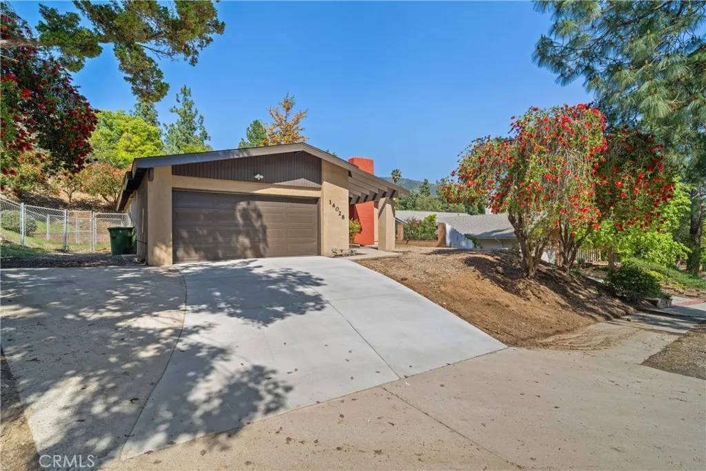 Sylmar, CA 91342,14028 Candlewood Drive