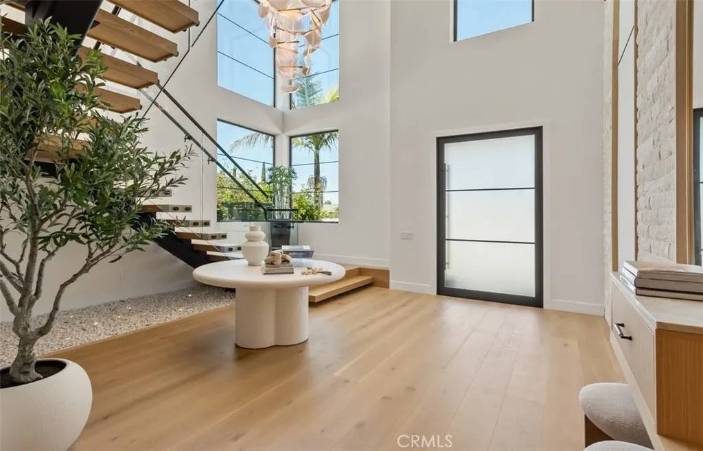 Irvine, CA 92603,5772 Sierra Casa Road