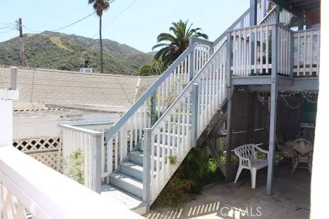 Avalon, CA 90704,320 Metropole Avenue #B