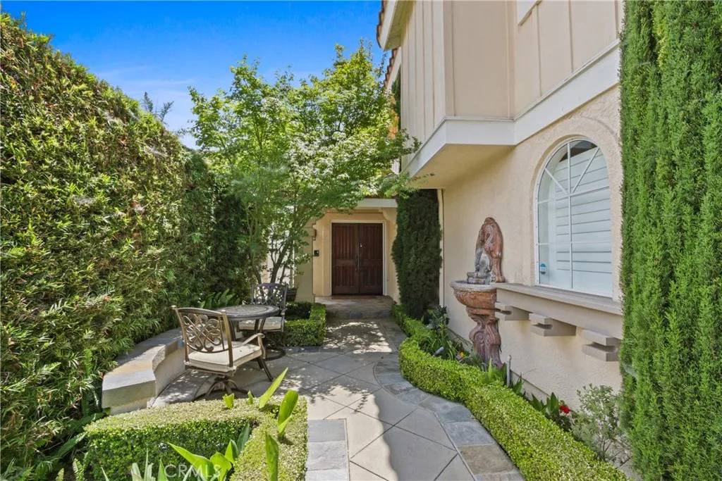 Laguna Niguel, CA 92677,23582 Mary Kay Circle