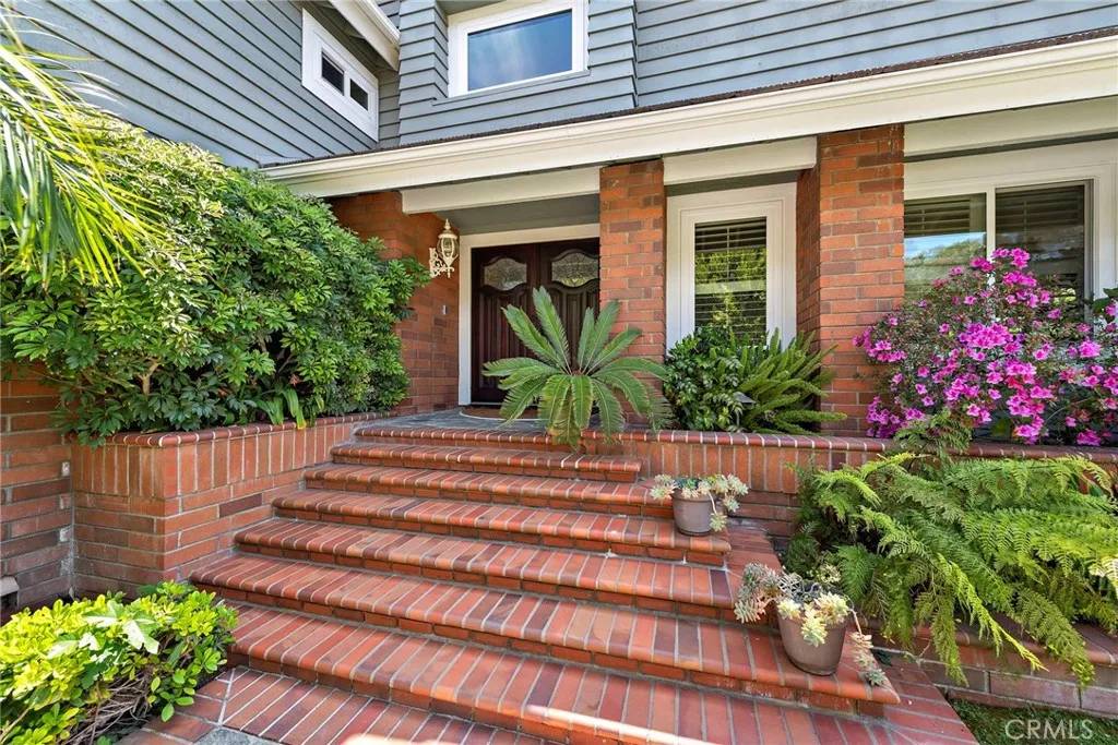Laguna Hills, CA 92653,25122 Black Horse Lane