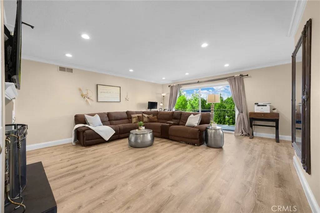 Fullerton, CA 92831,1325 Shadow Lane #122