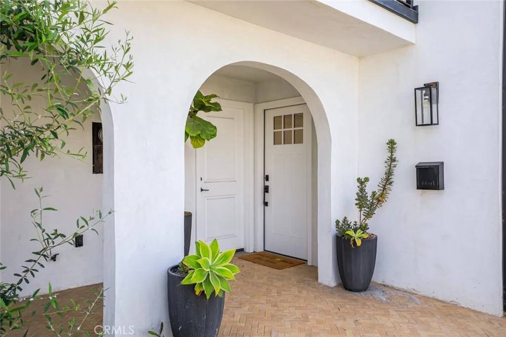 Newport Beach, CA 92663,317 Via Lido Nord