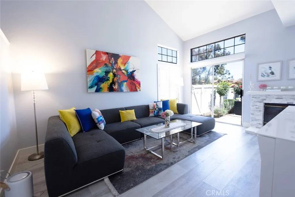 Tustin, CA 92782,2196 Evergreen Drive