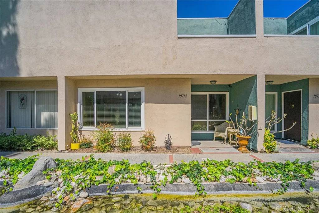 Stanton, CA 90680,10712 Knott Avenue