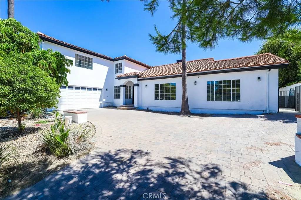 Woodland Hills, CA 91364,4424 Deanwood Drive