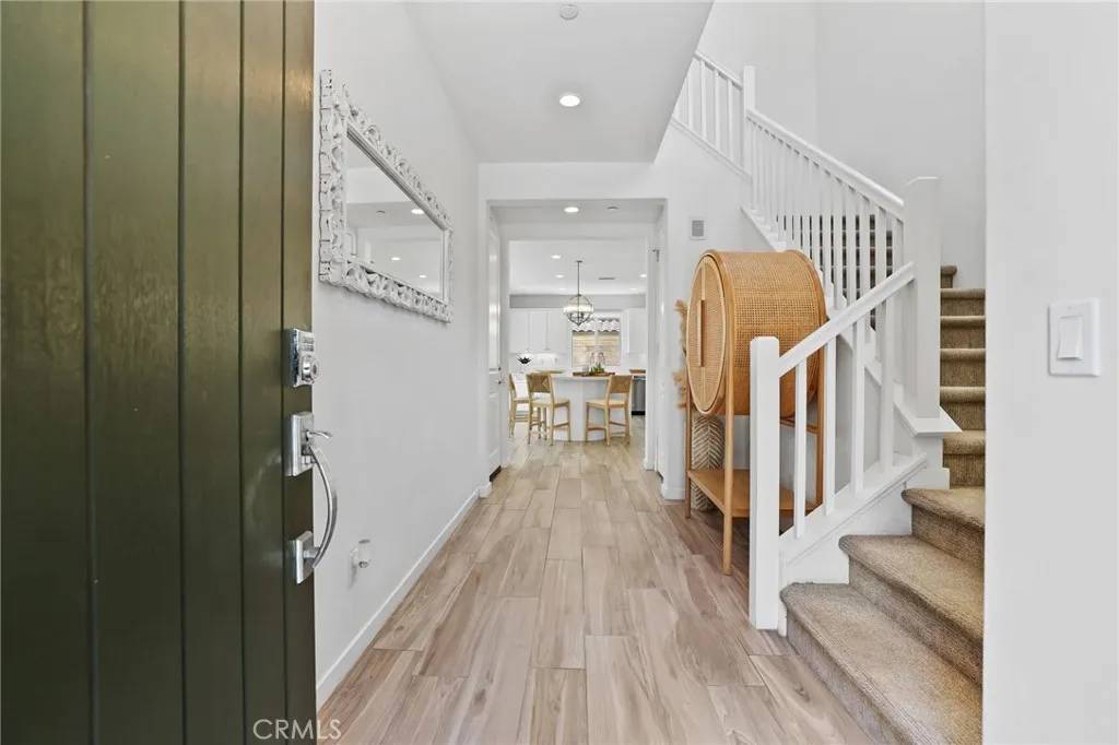 Lake Forest, CA 92630,74 Fuchsia