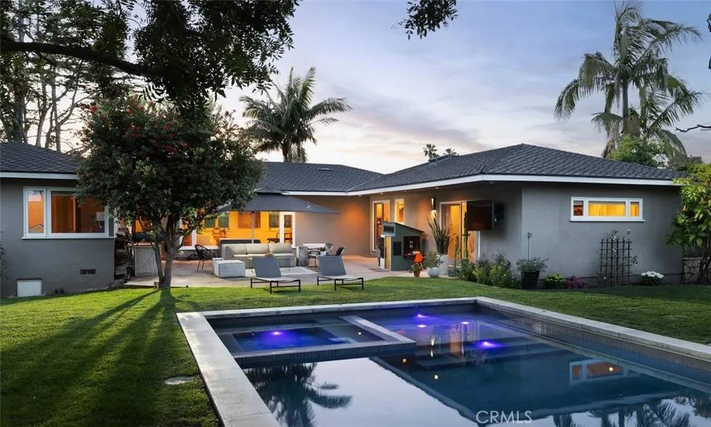 Newport Beach, CA 92660,2516 Vista Baya
