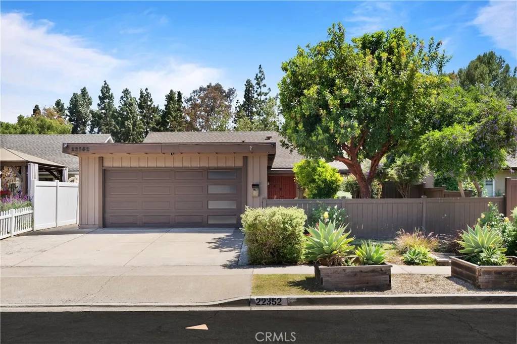 Laguna Hills, CA 92653,22352 Torino